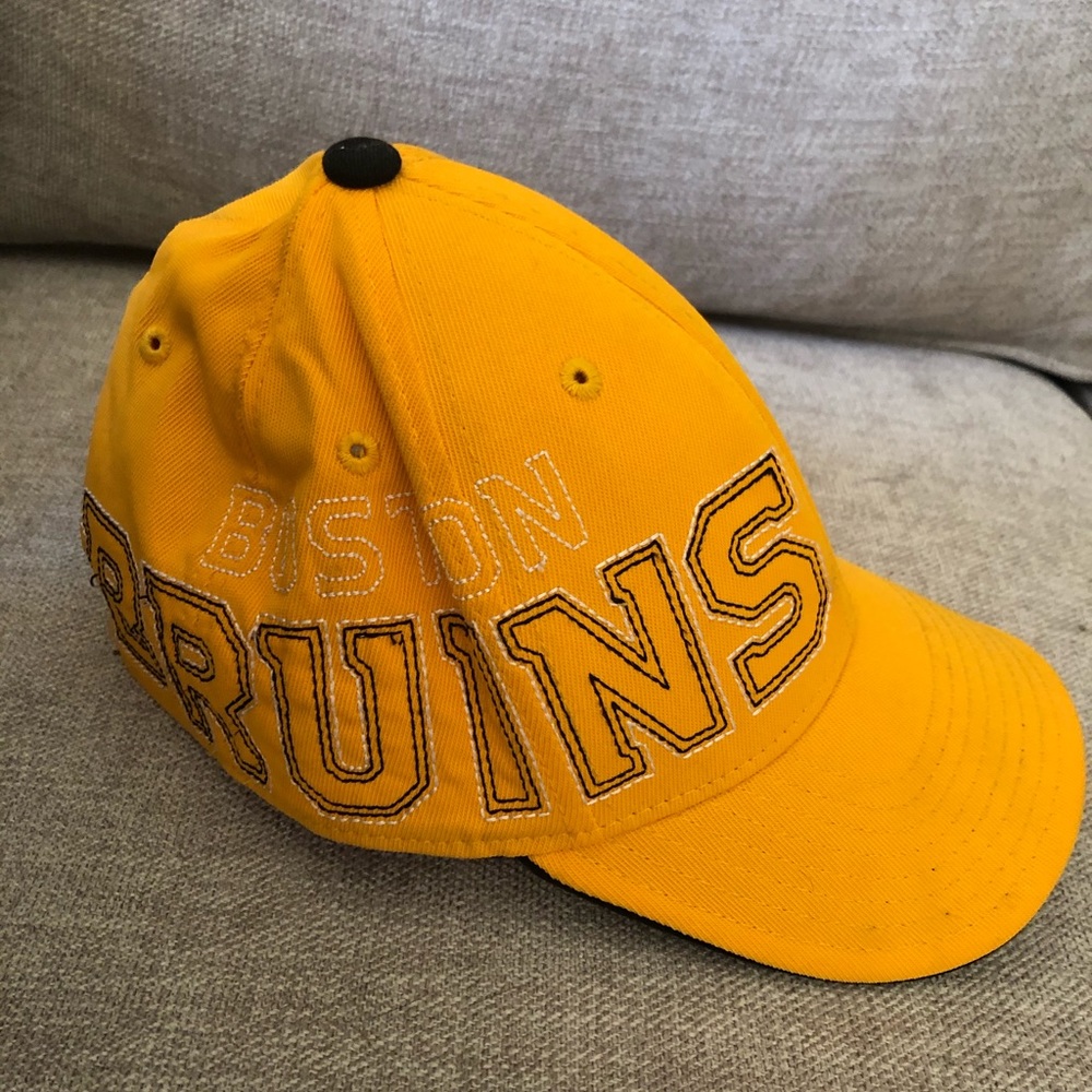 NHL Bruins Cap, Reebok. Face Off Headwear.